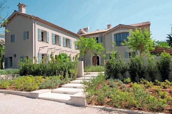 Property photo 1 of 4