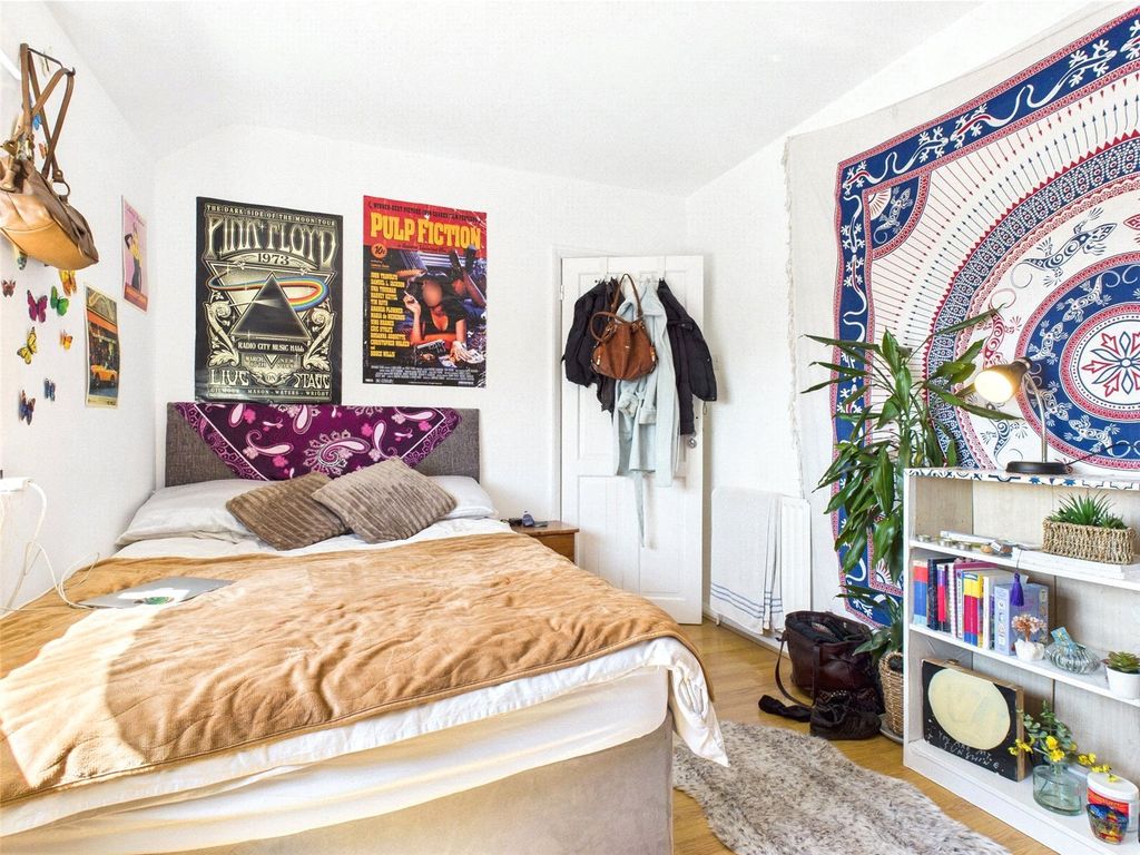 Property photo 1 of 15 Bedroom 3