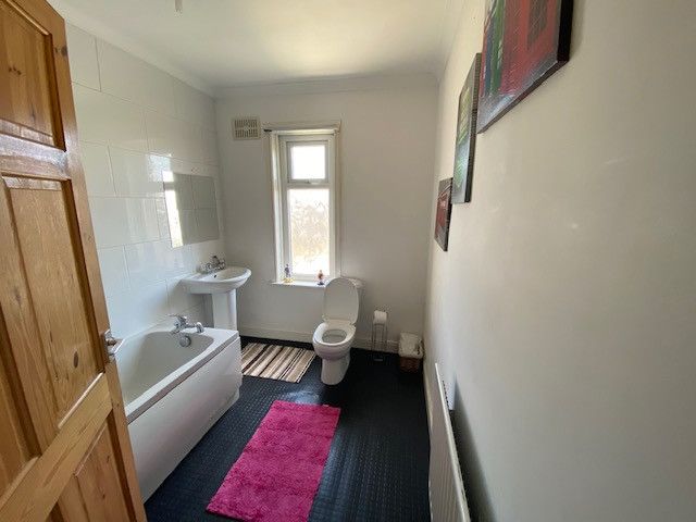 Property photo 3 of 4