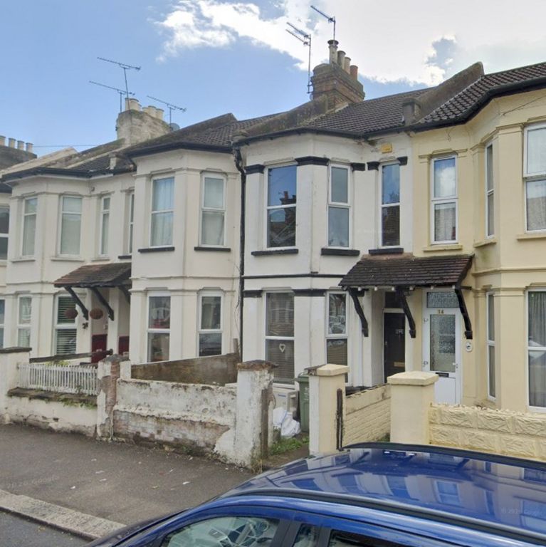 Property photo 1 of 2