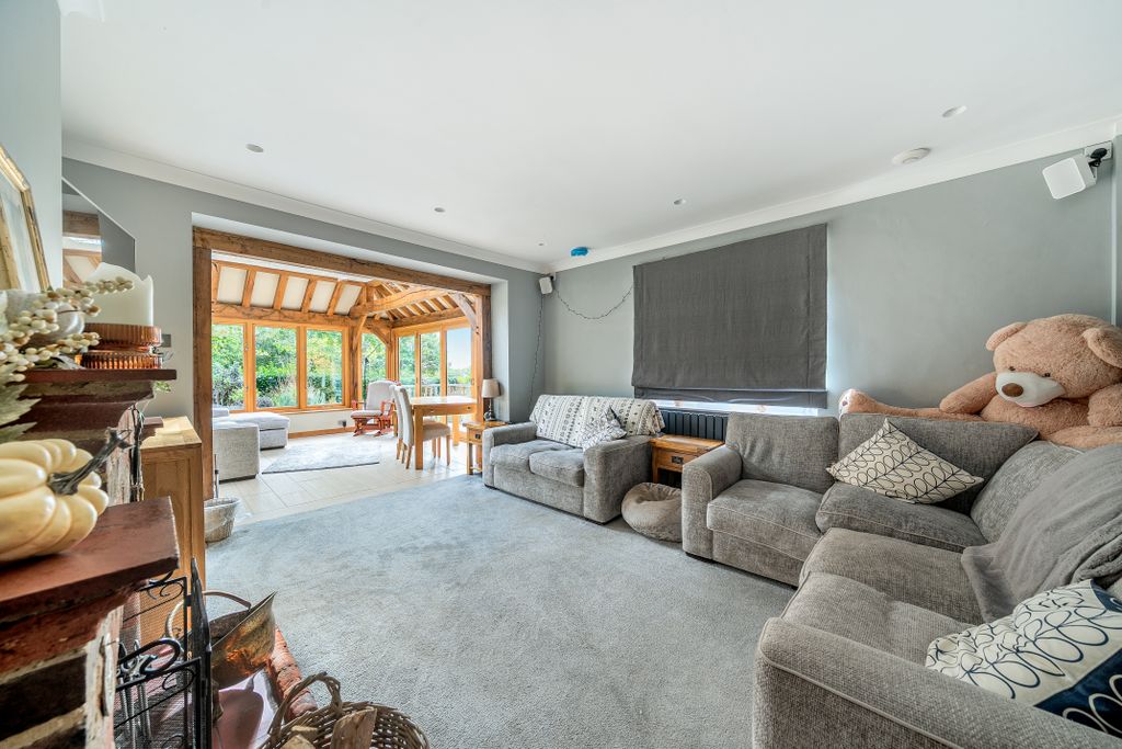 Property photo 3 of 13 Sitting Room