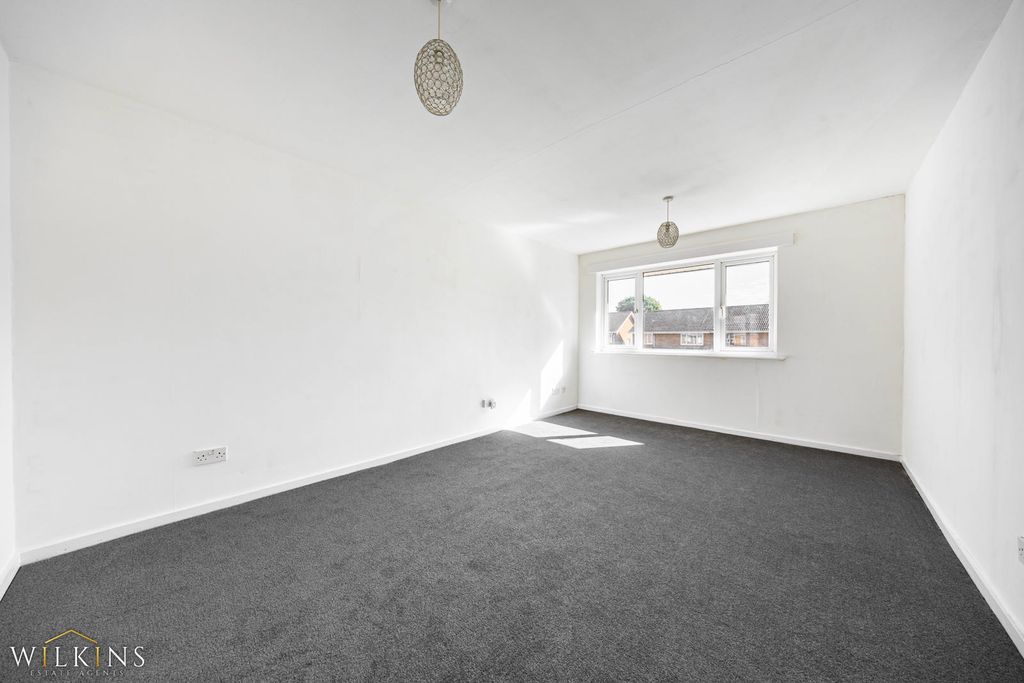 Property photo 2 of 19 Photograph