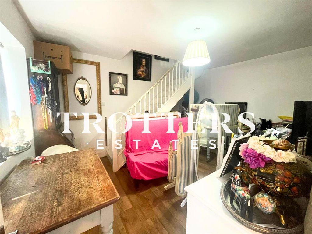 Property photo 3 of 14 Untitled Design (38).Png