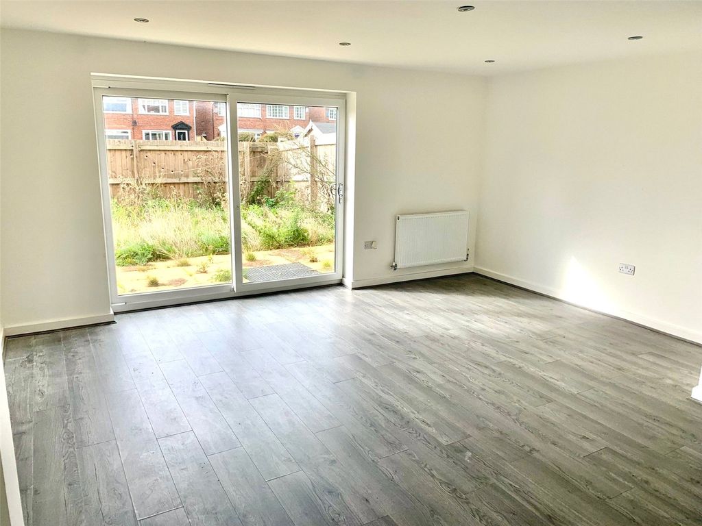 Property photo 3 of 15 Picture No. 13