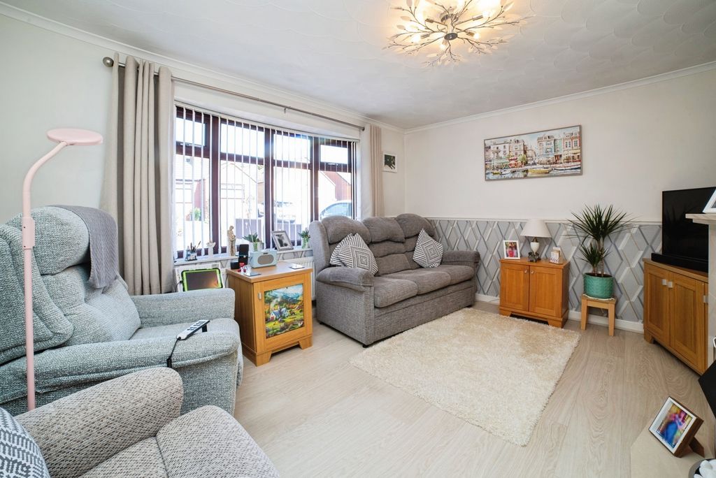 Property photo 2 of 17 Pbox-Img.Jpg