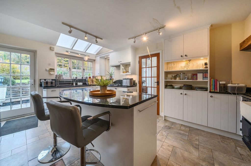 Property photo 3 of 18