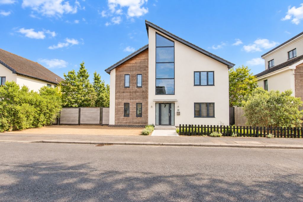 Property photo 2 of 34