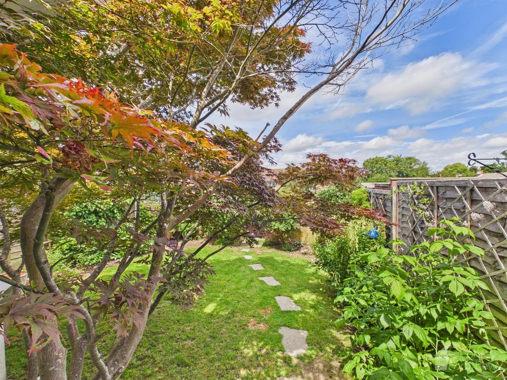 Property photo 2 of 14