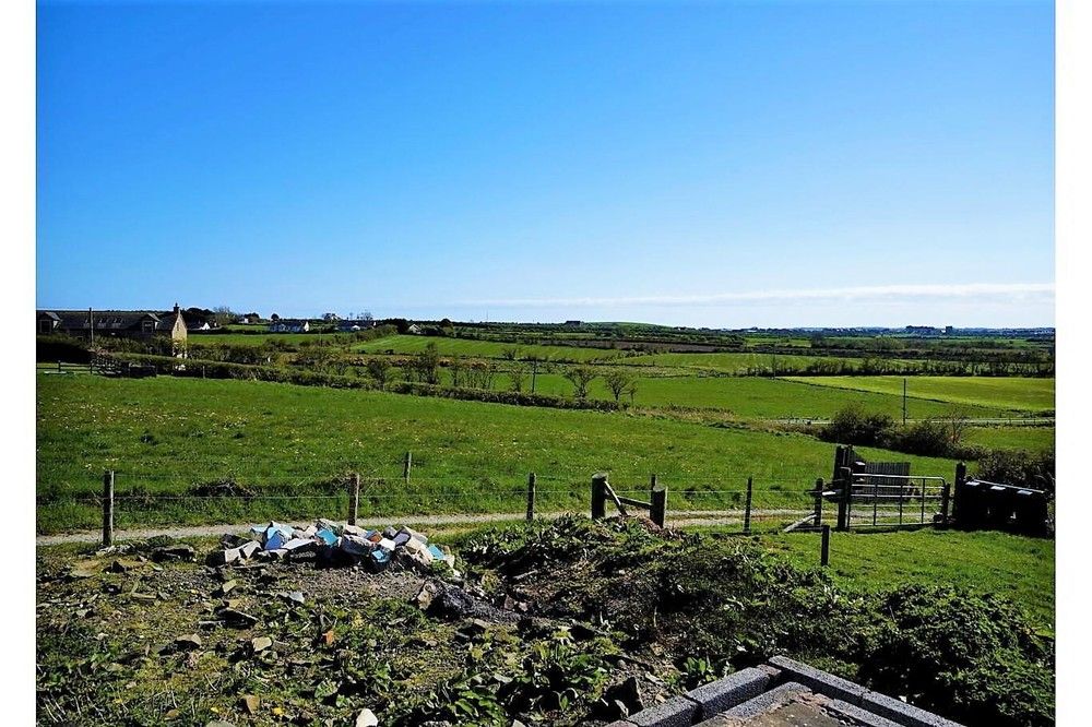 Property photo 2 of 6 Ceh922385-2