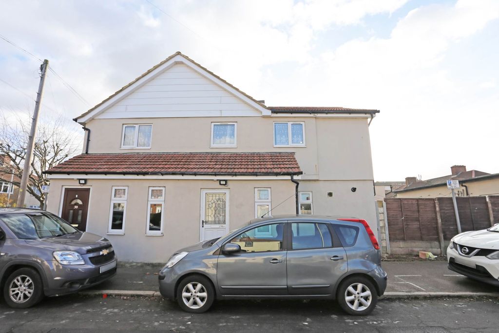 Property photo 1 of 14