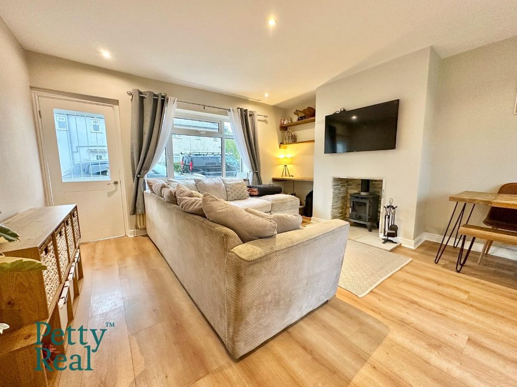 Property photo 1 of 16 D9F3F6DC-96Cf-4012-9617-Efbfc1Ccaec3.Jpeg