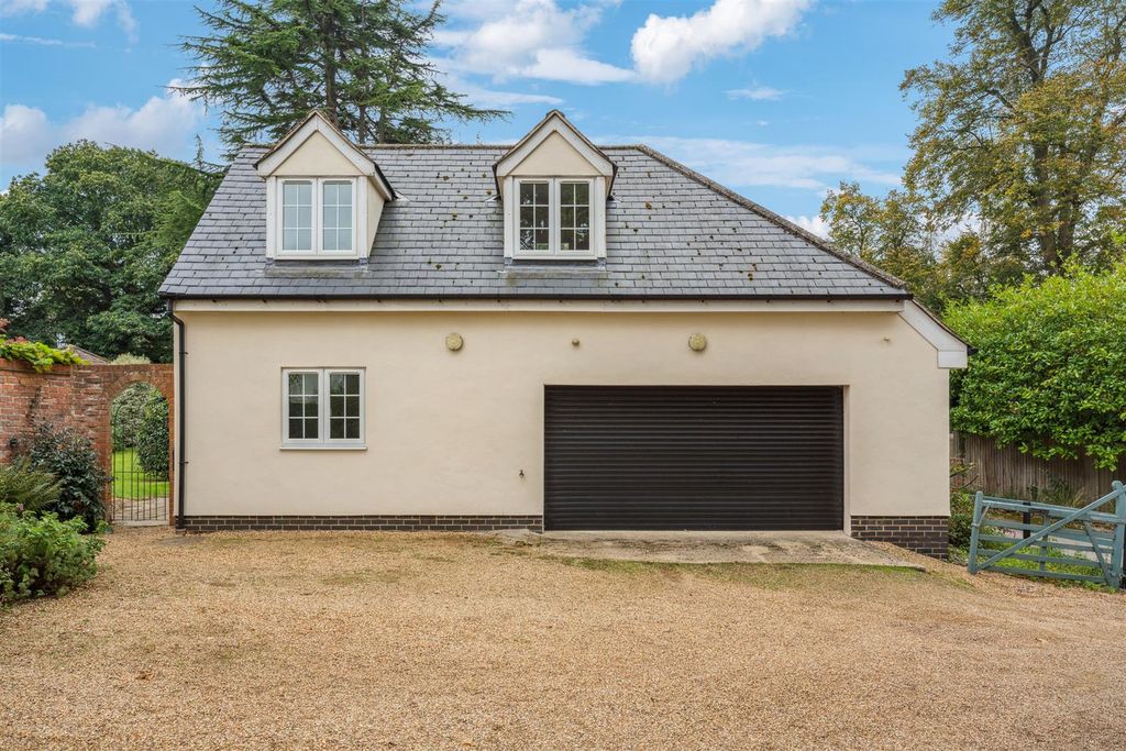 Property photo 2 of 30