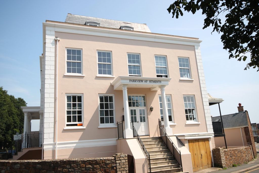 Property photo 1 of 15