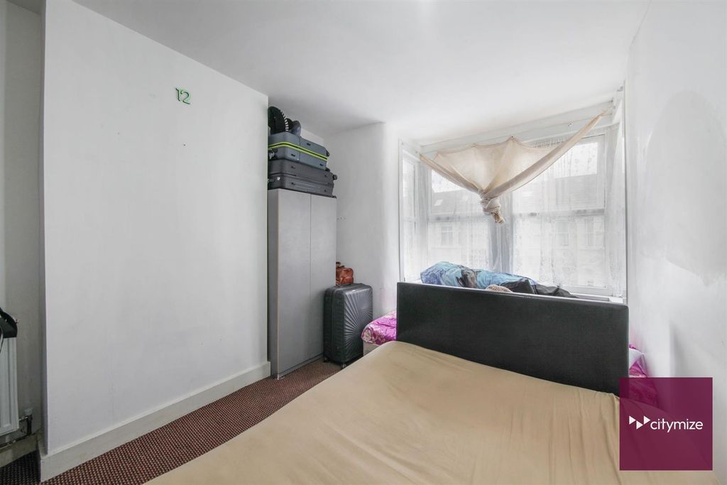 Property photo 3 of 17 Reception Room 2