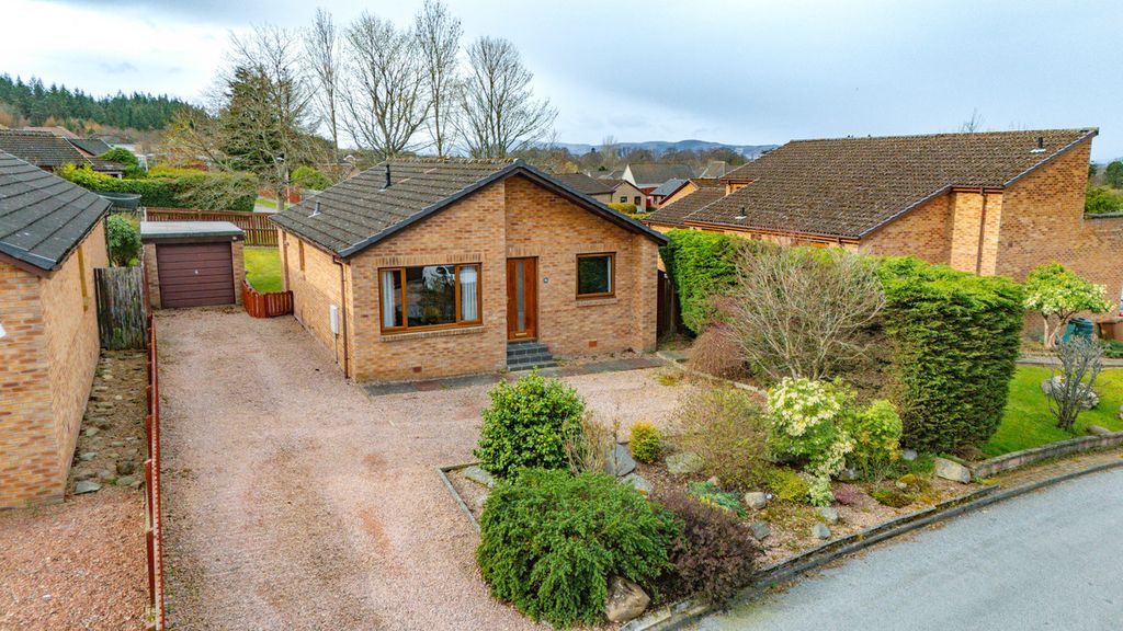 Property photo 1 of 34