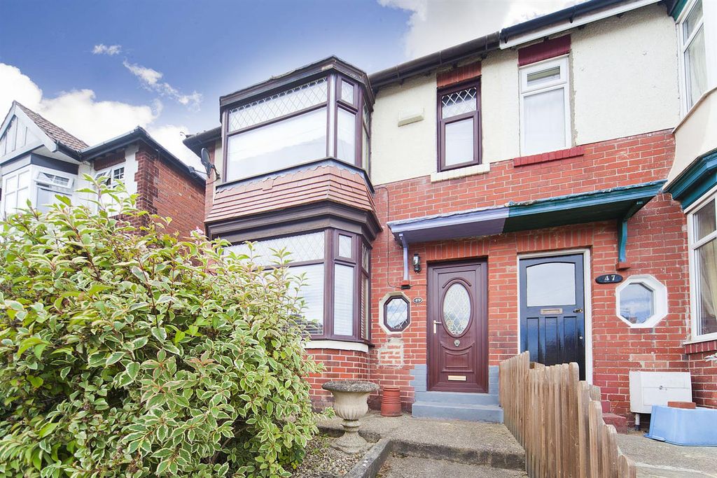 Property photo 2 of 27