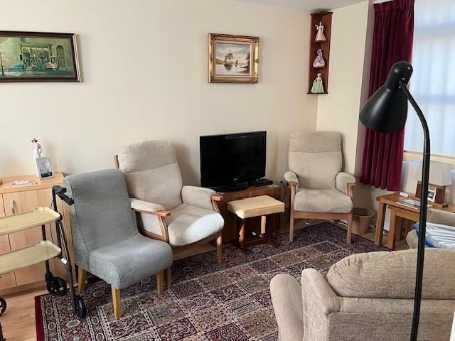 Property photo 2 of 8 8 Ash Croft 3.Jpg