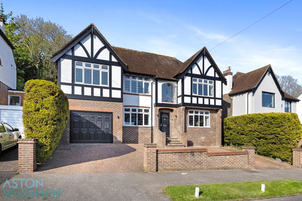 Property photo 1 of 25 5193851