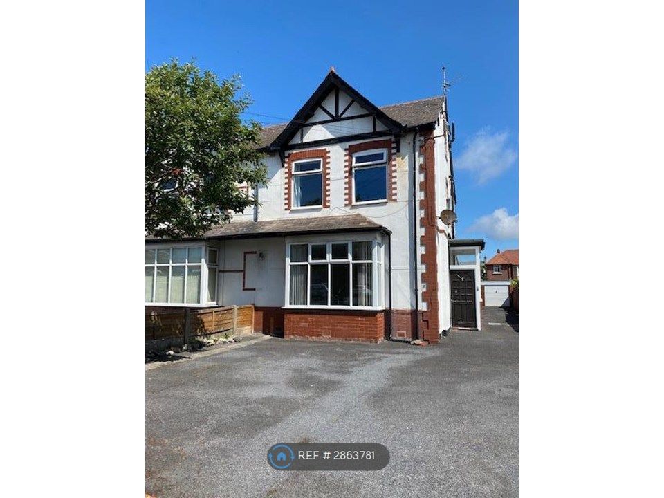 Property photo 1 of 17 Front Of Building