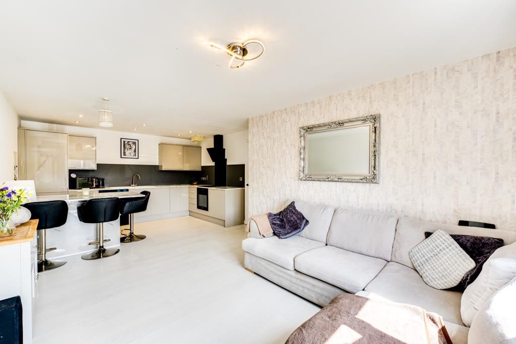 Property photo 3 of 19 63 Mobbs House, Queen Street, Kettering-12.Jpg