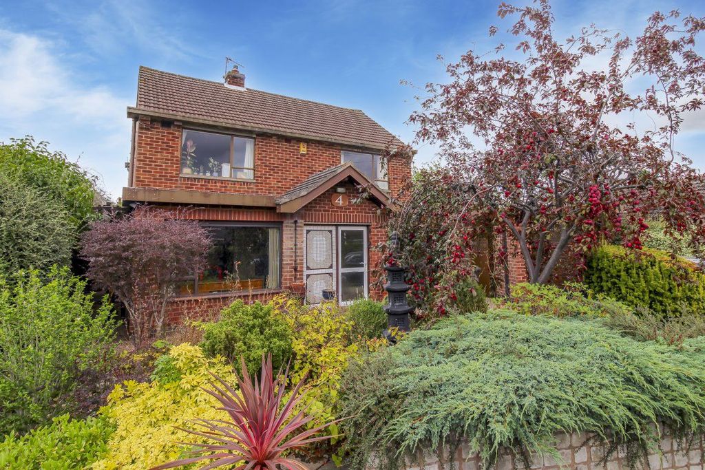 Property photo 1 of 24