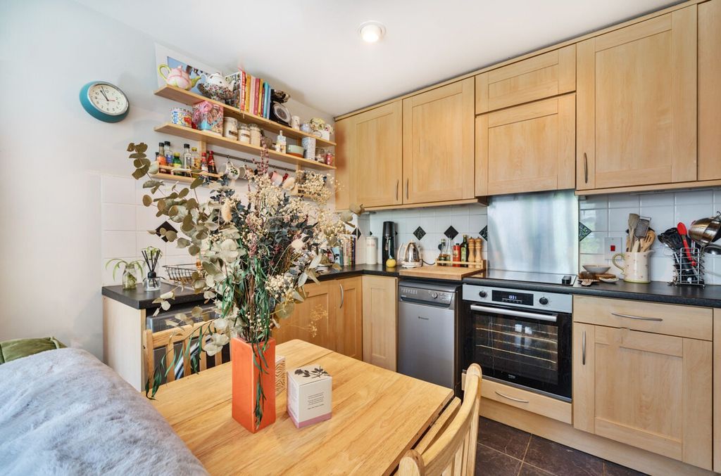 Property photo 2 of 18 Kitchen