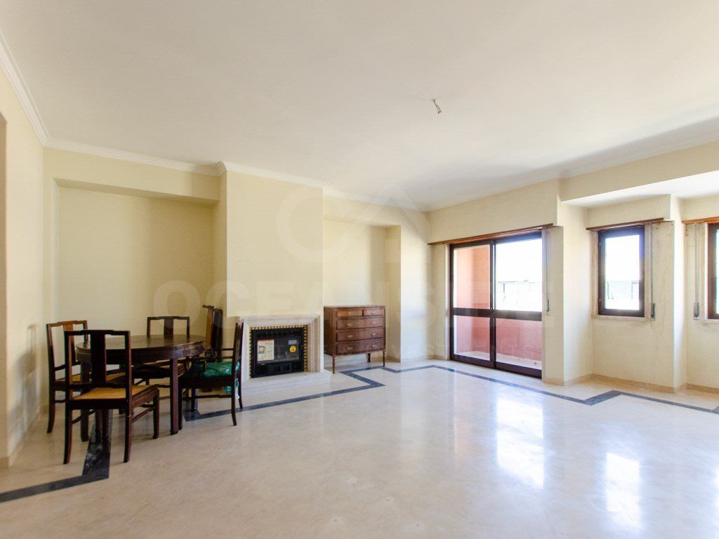 Property photo 3 of 37