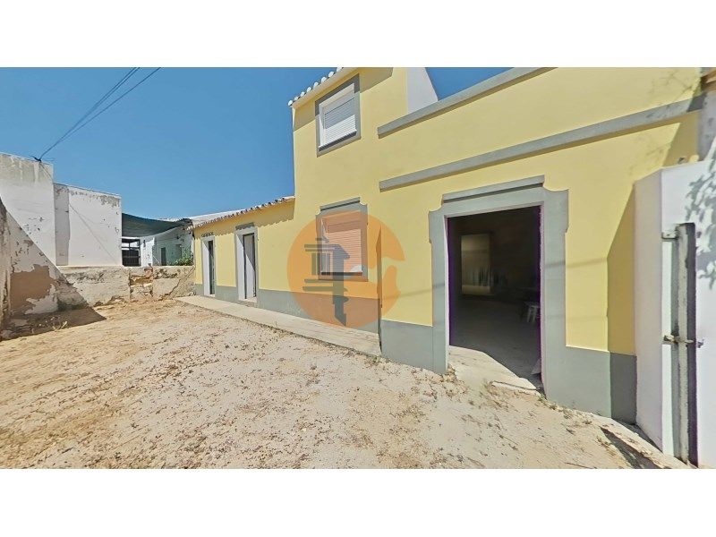 Property photo 3 of 80