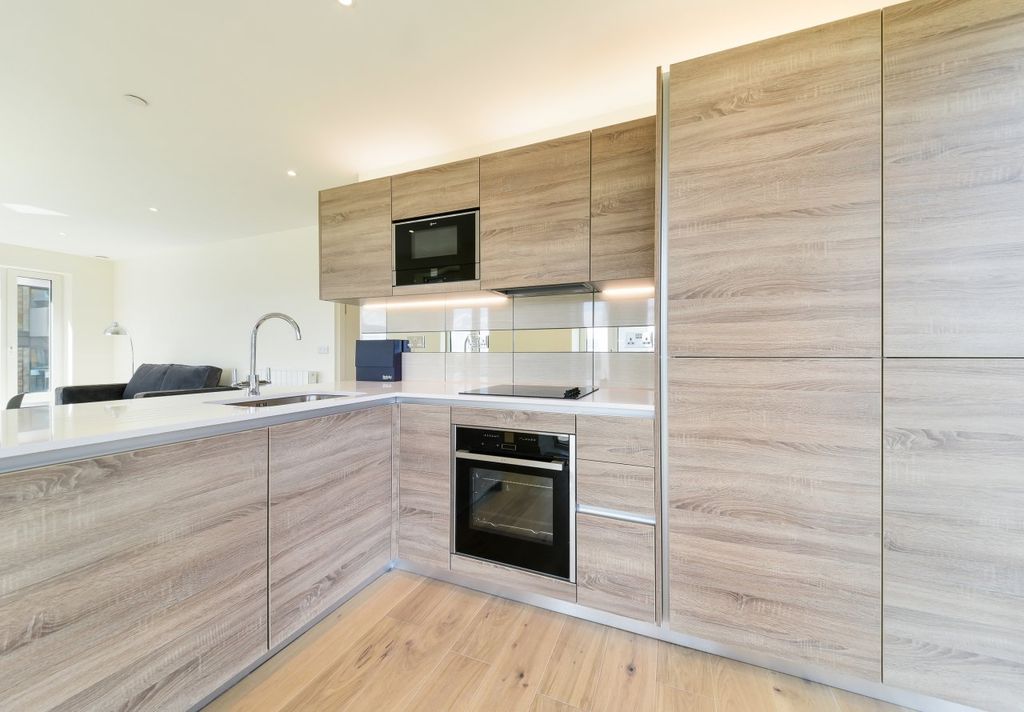 Property photo 2 of 8 Hampton House Kitche