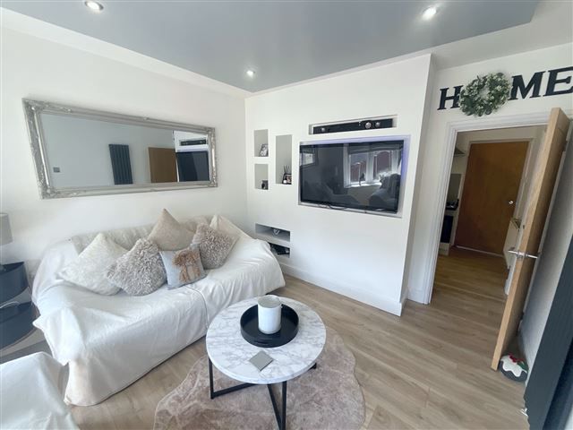 Property photo 2 of 21 Living Room