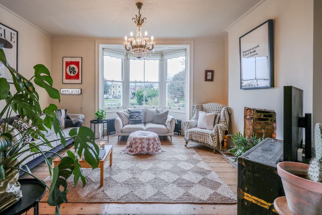 Property photo 2 of 55