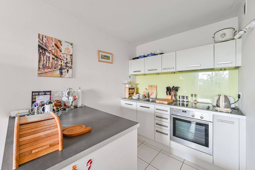 Property photo 3 of 7