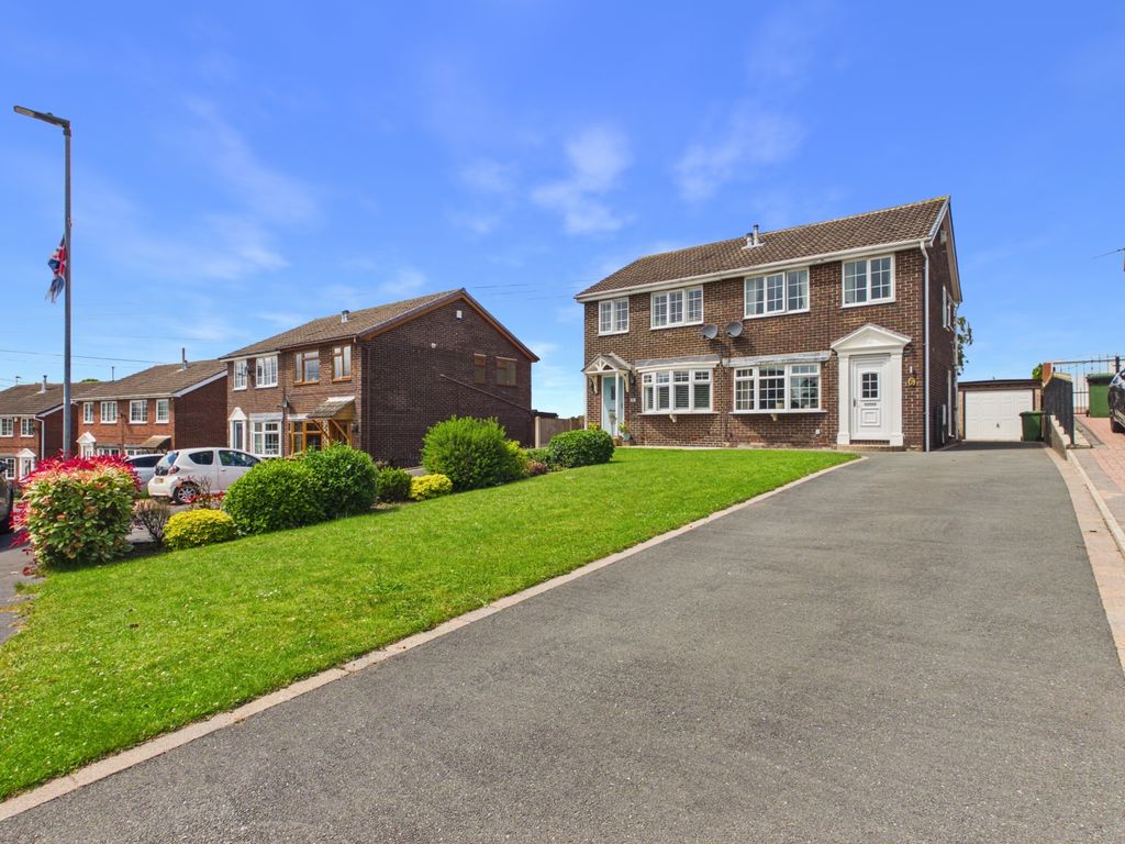 Property photo 1 of 25 1- Rob Hammond Ewemove Pontefract
