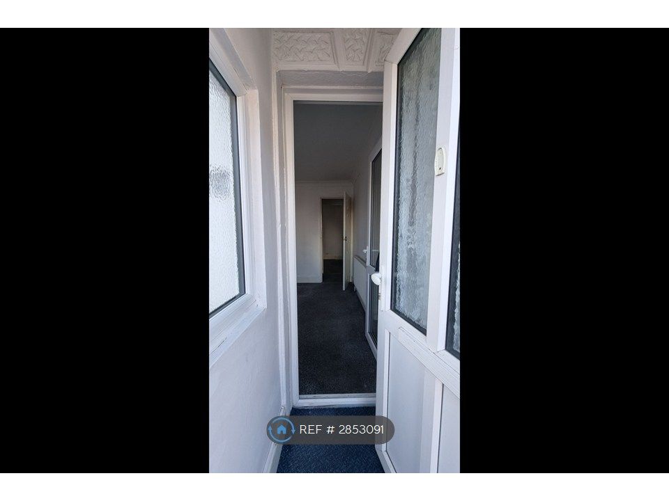 Property photo 2 of 35 Entrance