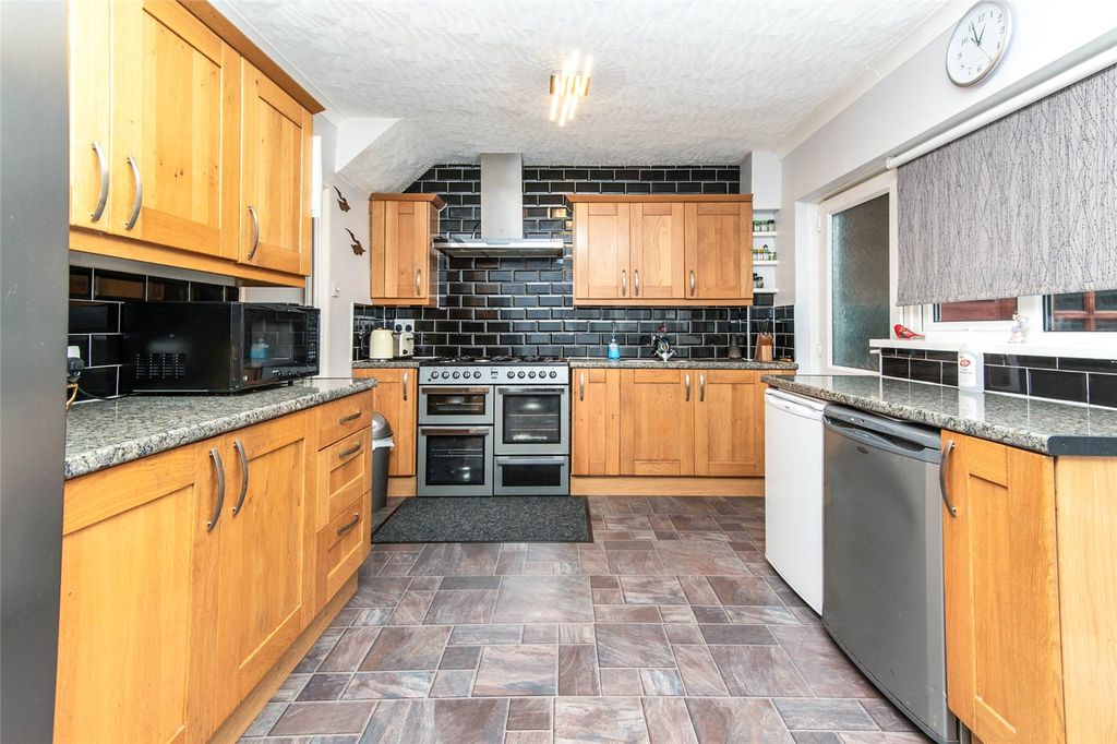 Property photo 2 of 14 Kitchen/Diner