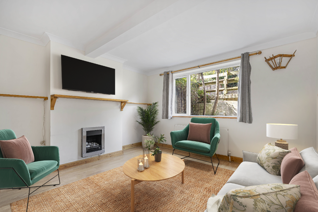 Property photo 3 of 17 Lounge 1 Furnished