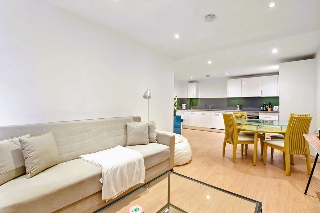 Property photo 3 of 13 Photo 6