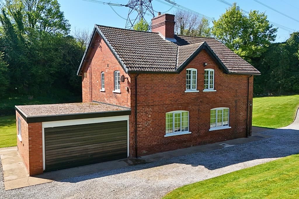Property photo 1 of 38 39.Png
