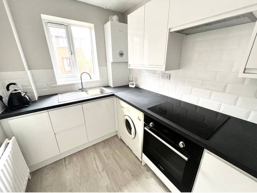 Property photo 2 of 7 Picture No. 12