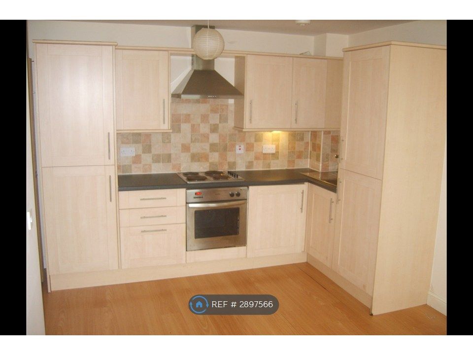 Property photo 1 of 8 Kitchen