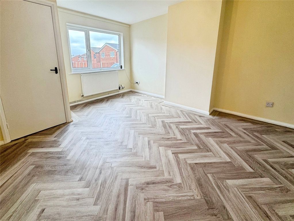 Property photo 2 of 7 Lounge