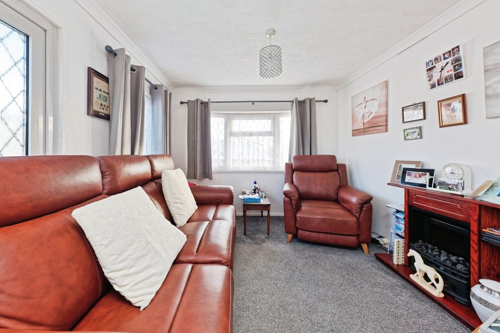 Property photo 2 of 15 Photo