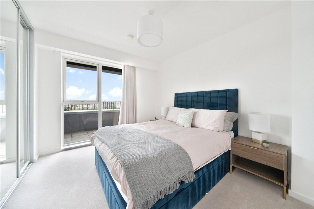 Property photo 2 of 17 Picture No. 27