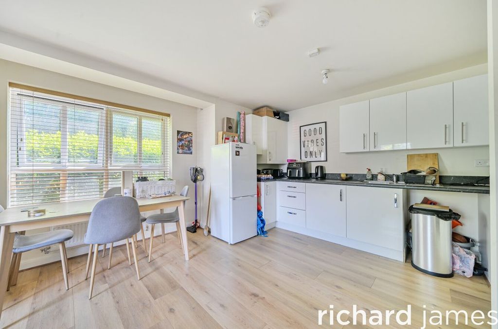Property photo 2 of 10 9Cbe389F55c04Baead419Feb22B62F74