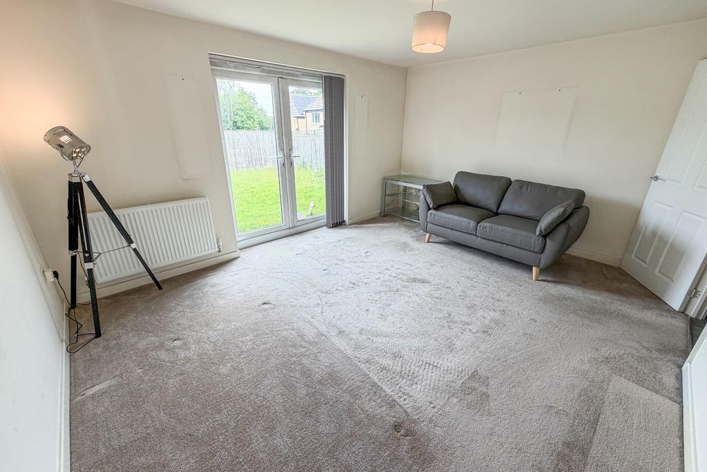 Property photo 3 of 14 3.Jpg