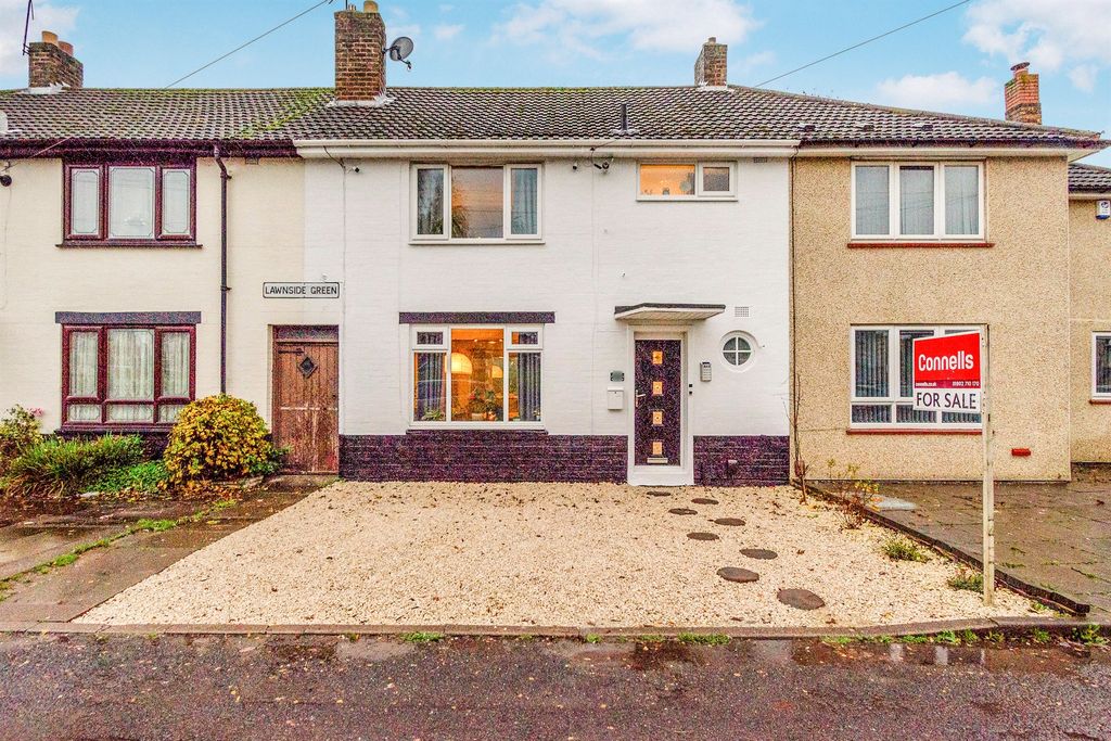 Property photo 1 of 17