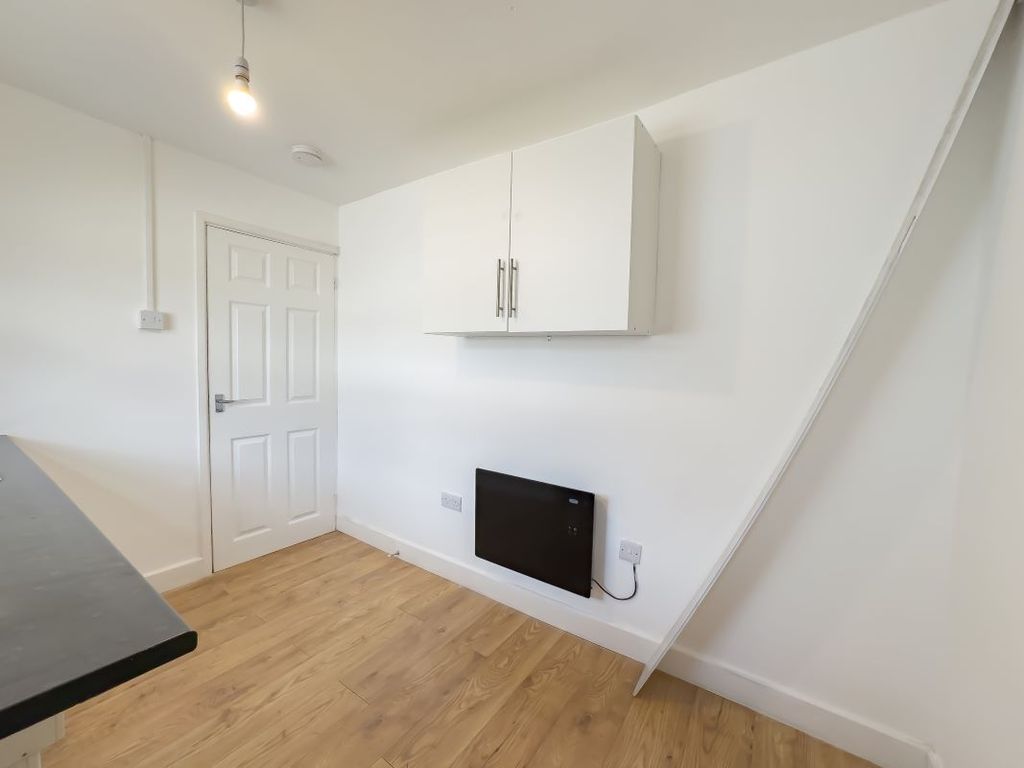 Property photo 3 of 10 Image 3