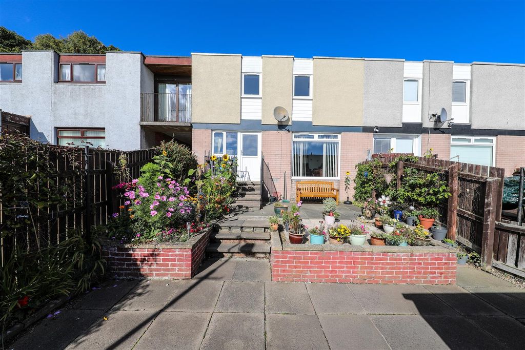 Property photo 1 of 18 A