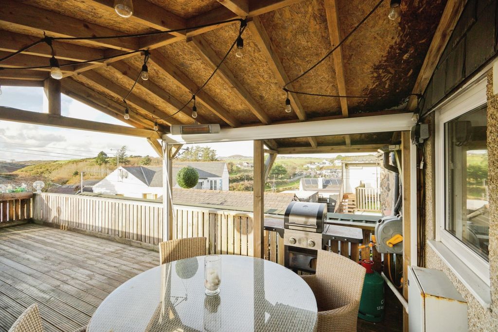 Property photo 3 of 19 Pbox-Img.Jpg