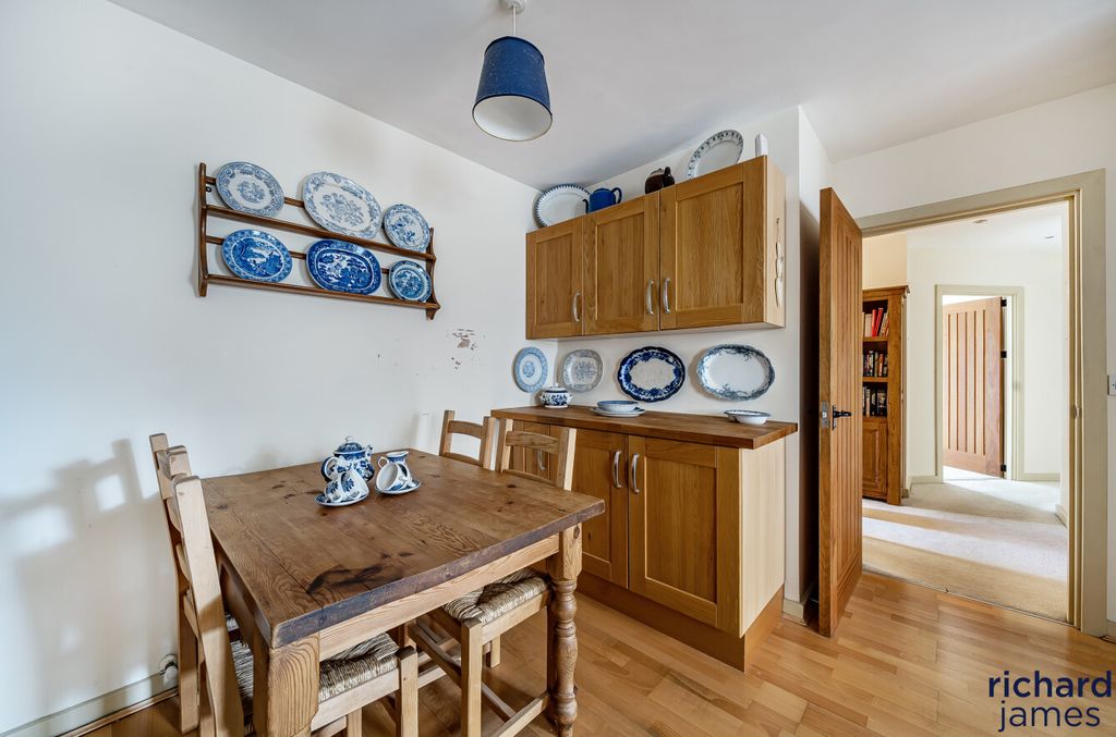 Property photo 3 of 21 E0A576c1675146E4B92894F5626A8Cf8